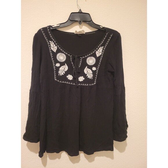 Crescent Stitch fix Black Embroidered Gauze Boho Women's Top Size Small - Picture 2 of 10